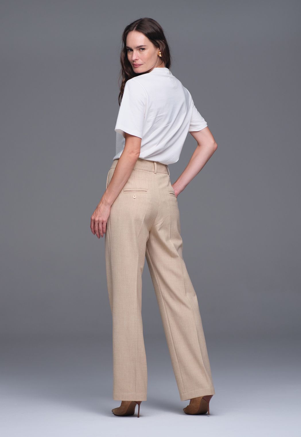 Calça Reta Bege Flávia