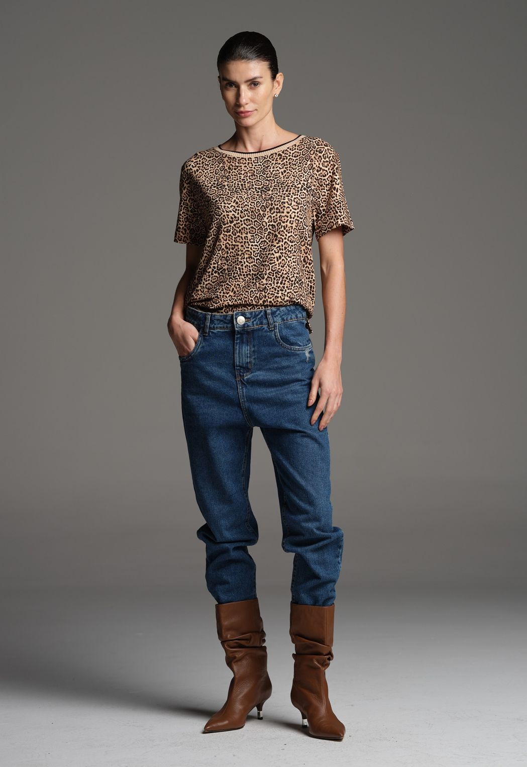 Blusa Malha Decote Redondo Animal Print Angela