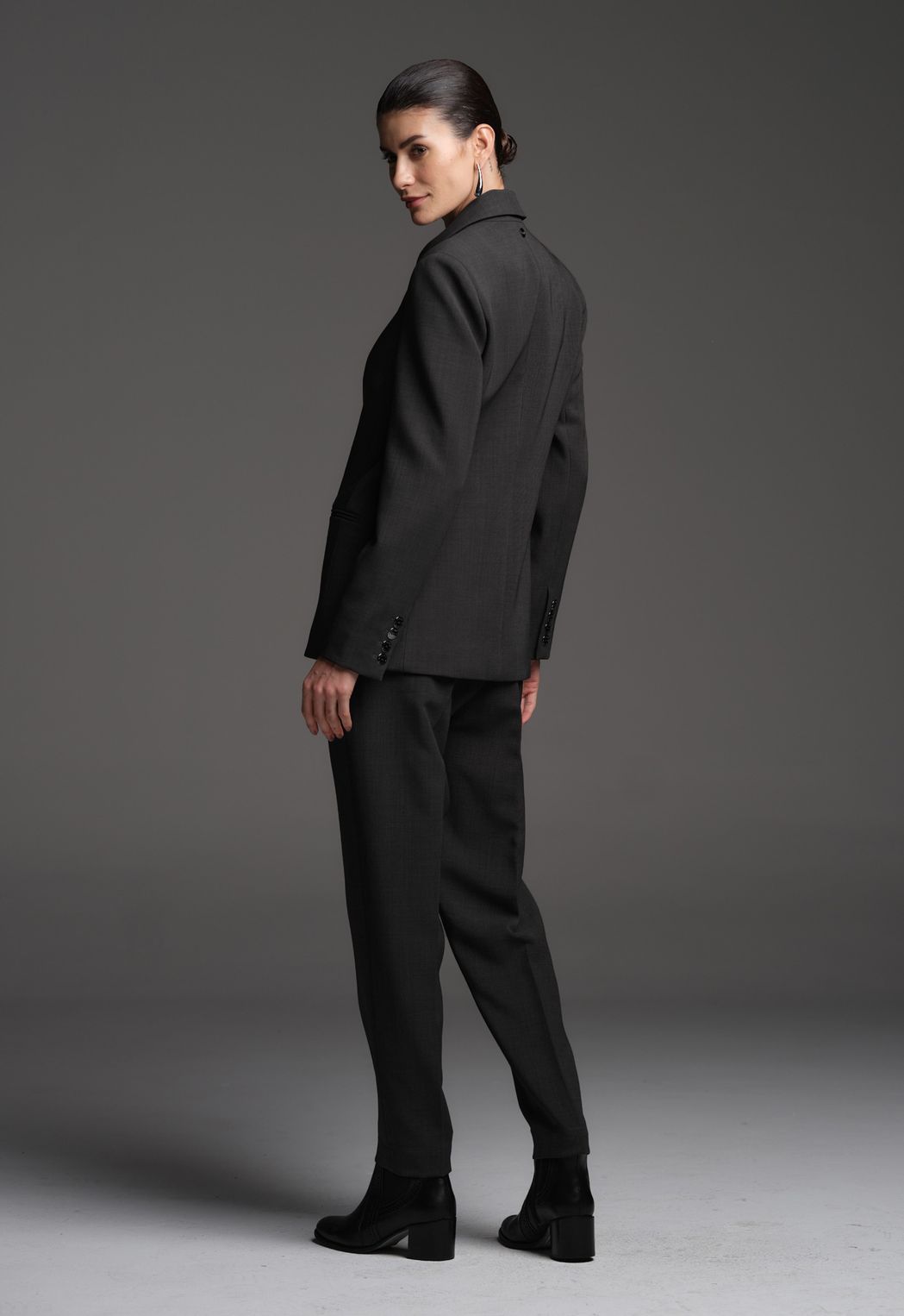 Calça Reta Chumbo Meghan