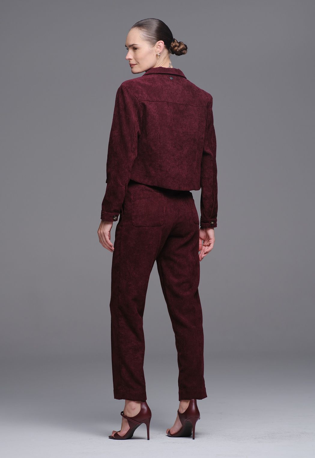 Calça Reta Veludo Cotele Burgundy Flávia