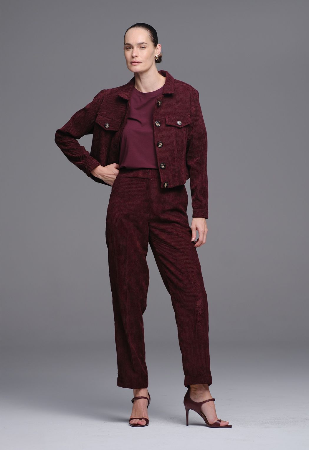 Calça Reta Veludo Cotele Burgundy Flávia