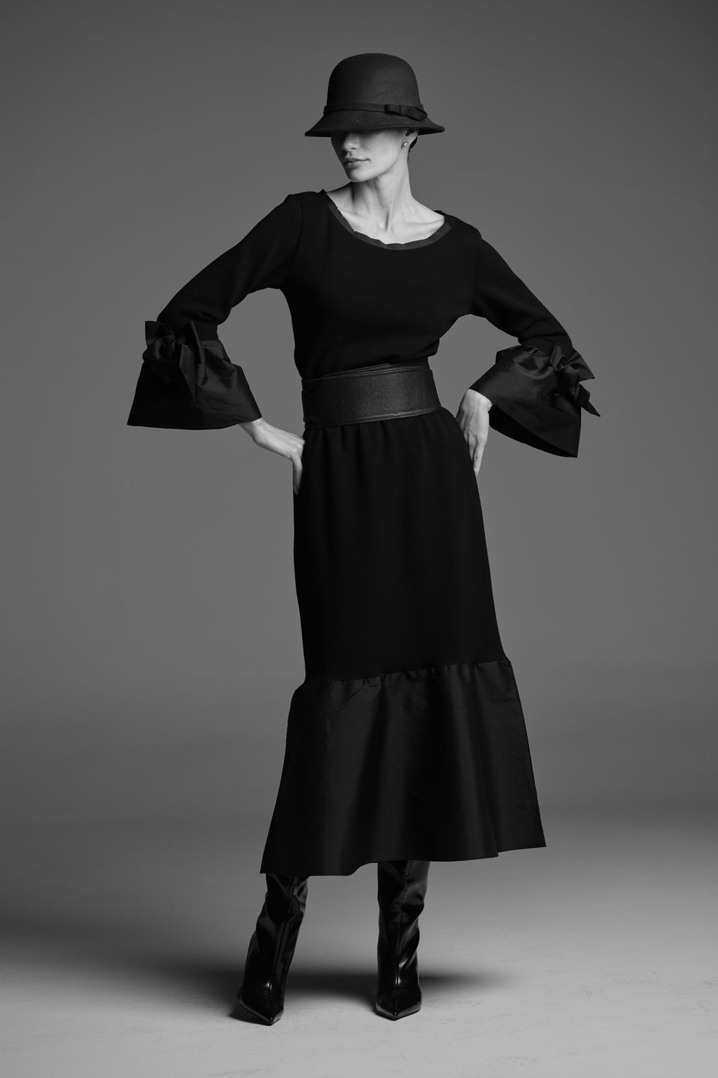 Blusa Malha Boucle com Tafetá Preto Zaya