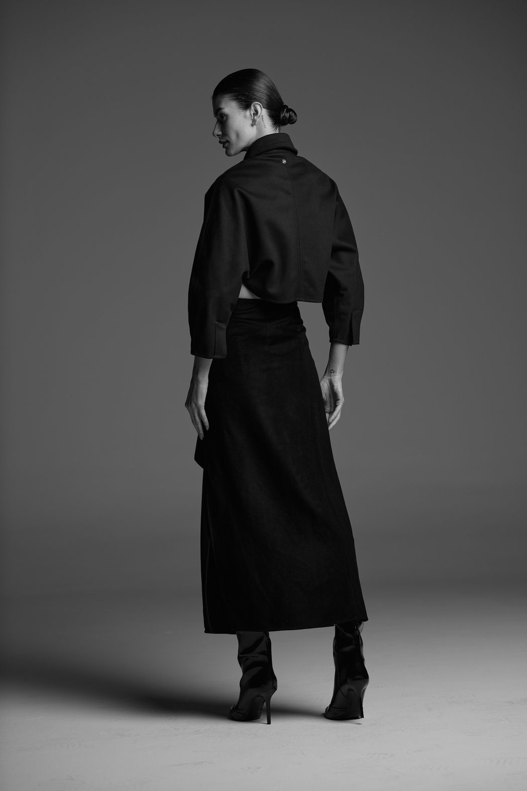 Casaqueto Cropped Preto Flávia