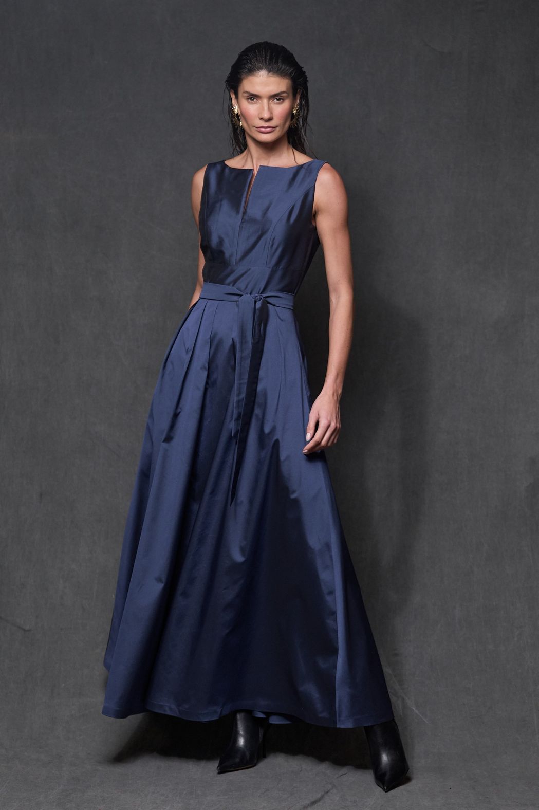 Vestido Longo de Tafetá Marinho Luiza