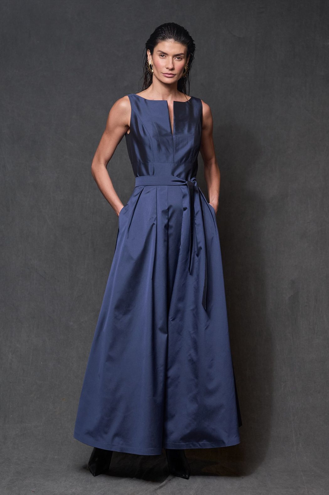 Vestido Longo de Tafetá Marinho Luiza
