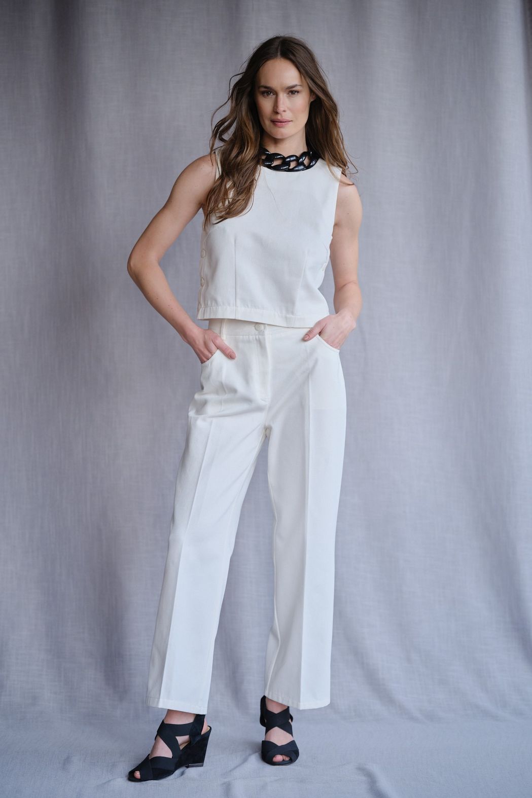 Calça Ampla Sarja Off White Vitoria CB
