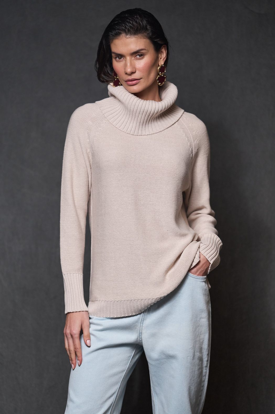 Blusa Trico Gola Alta Areia Luna