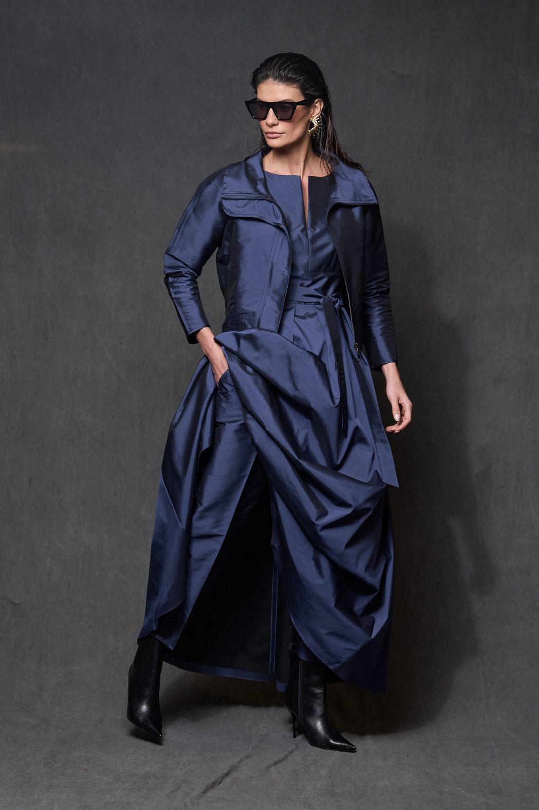 Vestido Longo de Tafetá Marinho Luiza