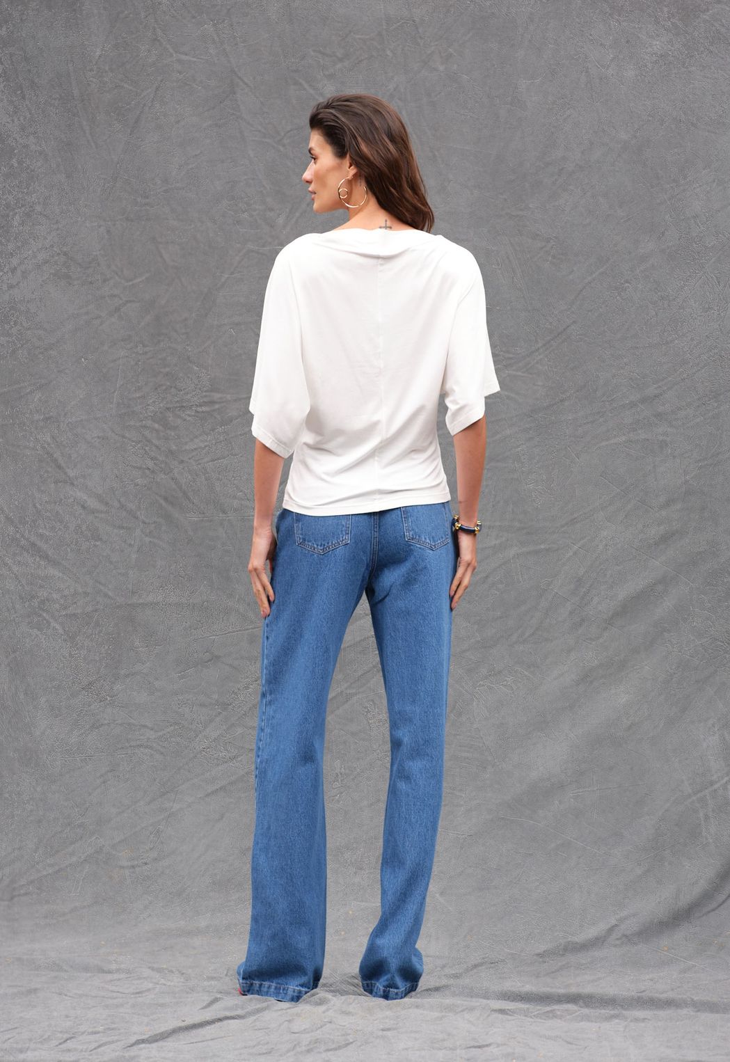 Blusa Decote Canoa Off White Amora
