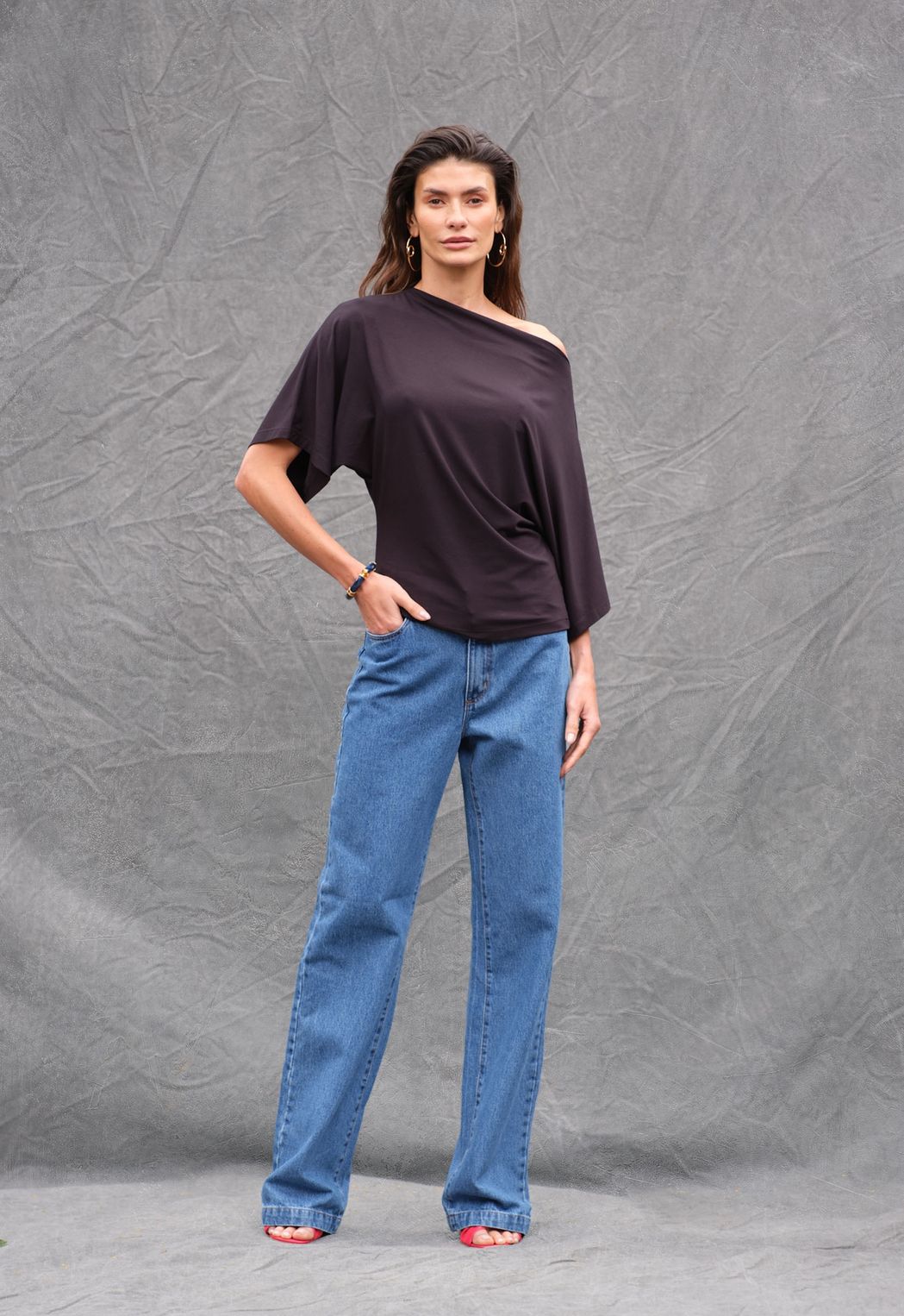 Blusa Decote Canoa Preto Amora