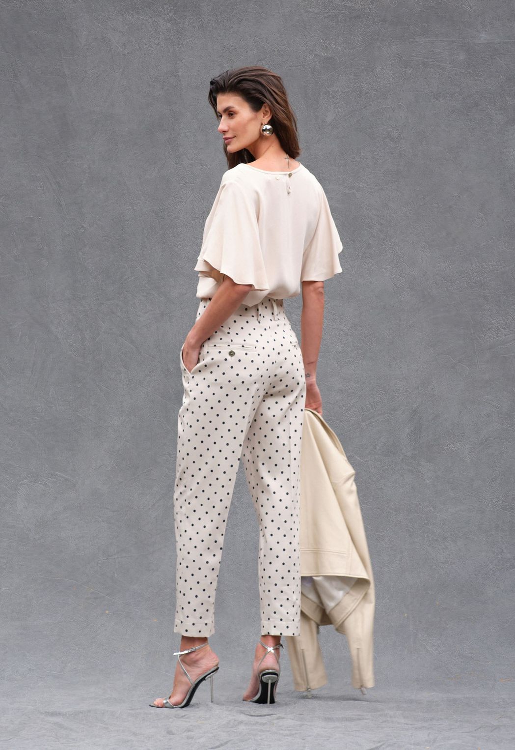 Blusa Crepe Areia Anastacia