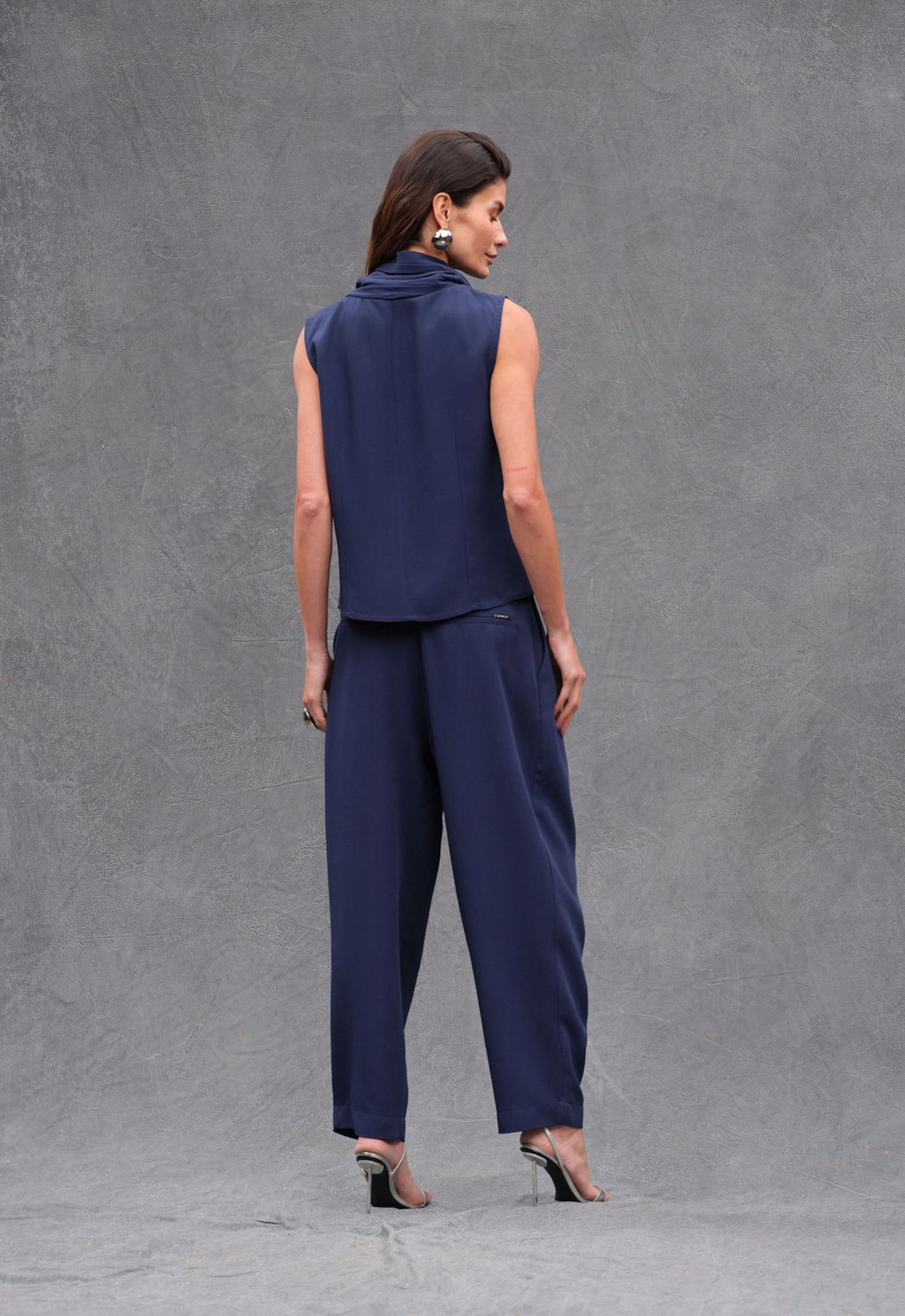Blusa Crepe Marinho Maitê