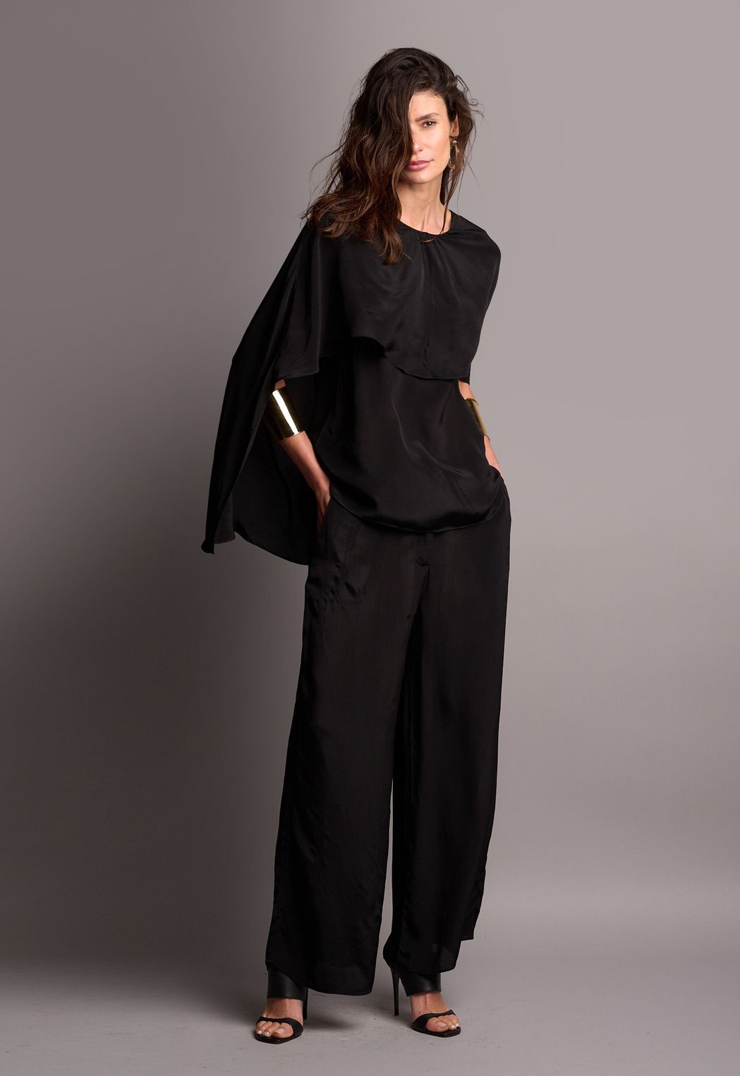 Blusa Acetinada Preto Francesca CB
