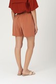 Shorts Curto Poter Caramelo Tencel