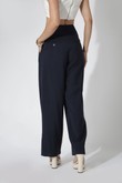 Calça Alfaiataria Com Pregas e Bolso Teri Navy Lyocel