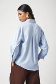 Camisa Ombro a Ombro e Abertura na Barra Amie Alure Blue Tricoline