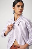Camisa Ombro a Ombro e Abertura na Barra Amie Listra Rouge Tricoline