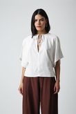 Blusa Manga Morcego Dalia Off Linho