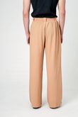 Calça Pantalona Creponada Rina Malha Caramelo
