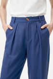 Calça Carrot Fit Pregas Jimy 3 Denin Lyocel PD