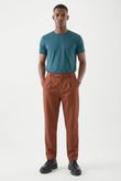 Calça Cintura Alta Fechamento Deslocado Aspen Caramelo Alfa Twill