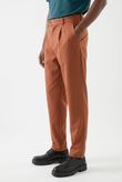Calça Cintura Alta Fechamento Deslocado Aspen Caramelo Alfa Twill