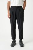 Calça Carrot Fit Pregas Jimy 3 Preto Lyocel PD