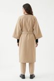 Kimono Estruturado Com Passante e Cinto Alpes Camelo Alfa Twill 