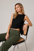 Blusa com detalhe Torcido Lateral Flavia Preto Viscose Sarja