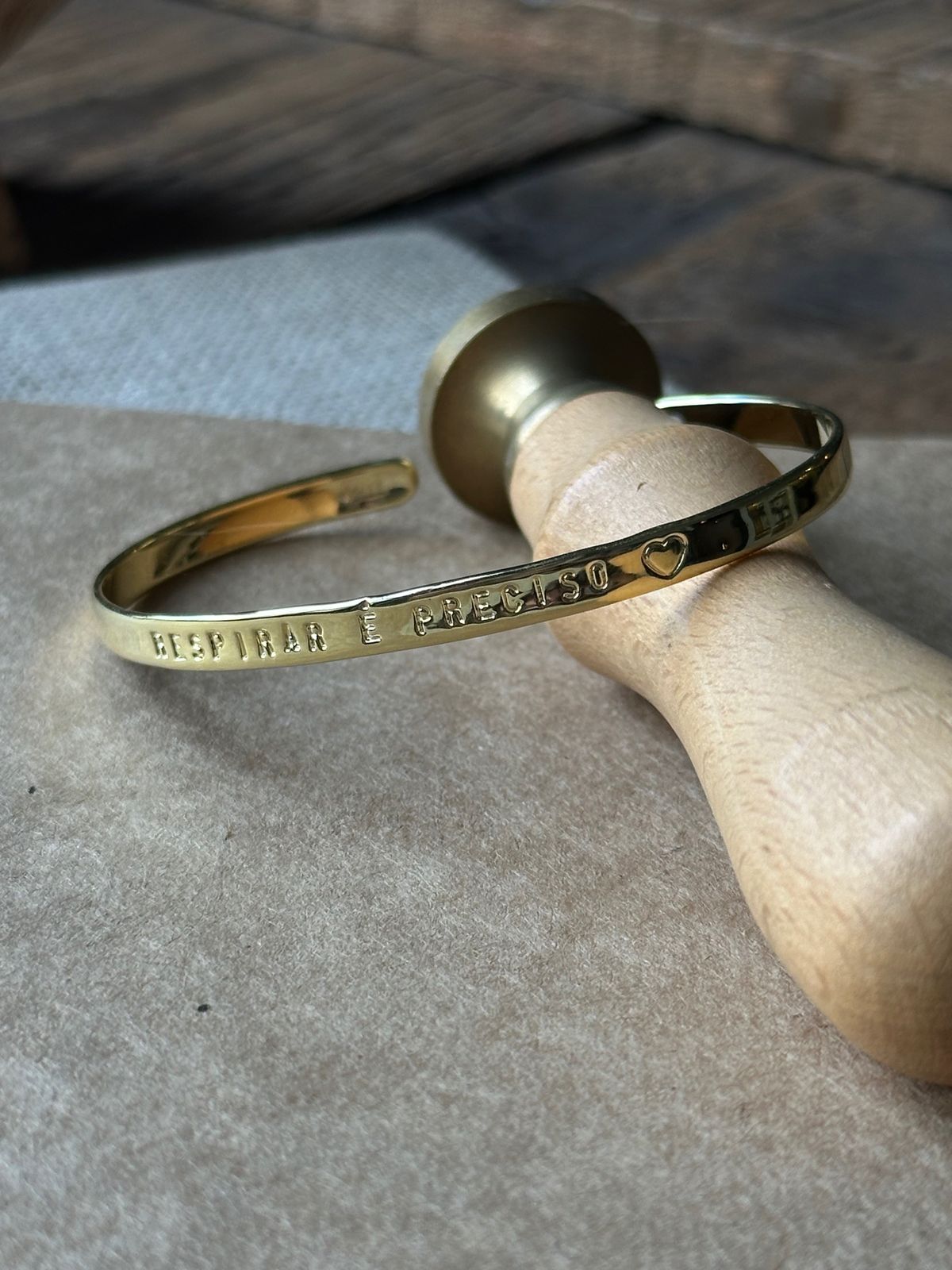 Pulseira RESPIRAR É PRECISO 🖤