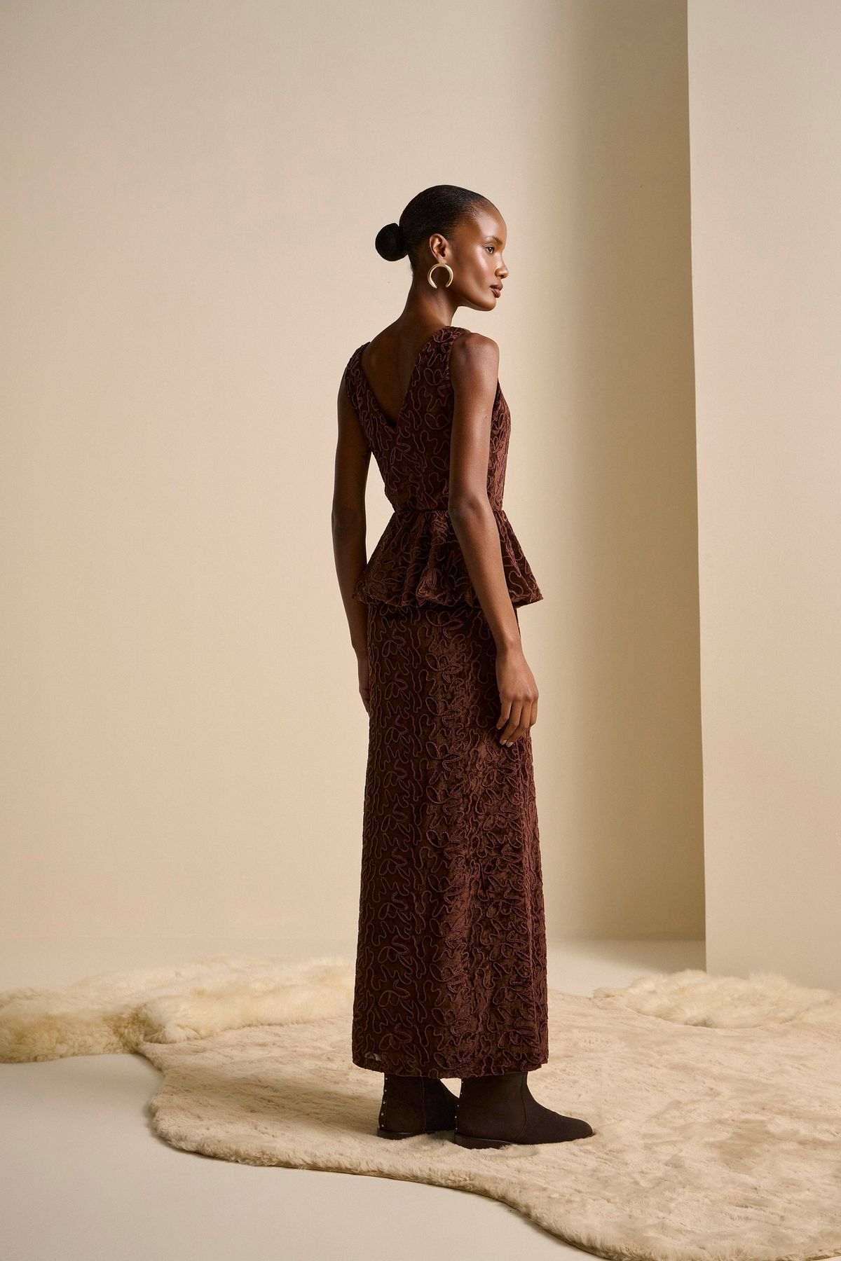 Vestido Bordado Noruega Marrom