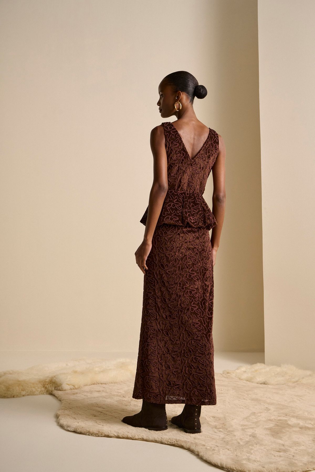 Vestido Bordado Noruega Marrom