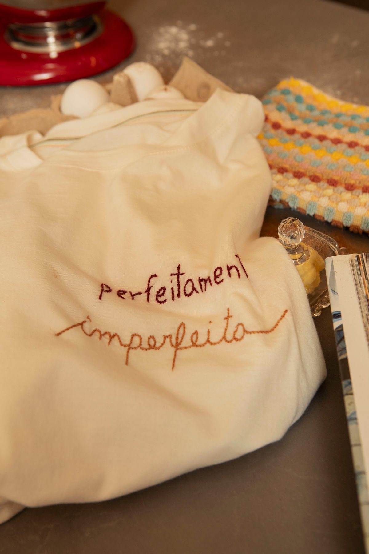 Camiseta Bordada Perfeita Off