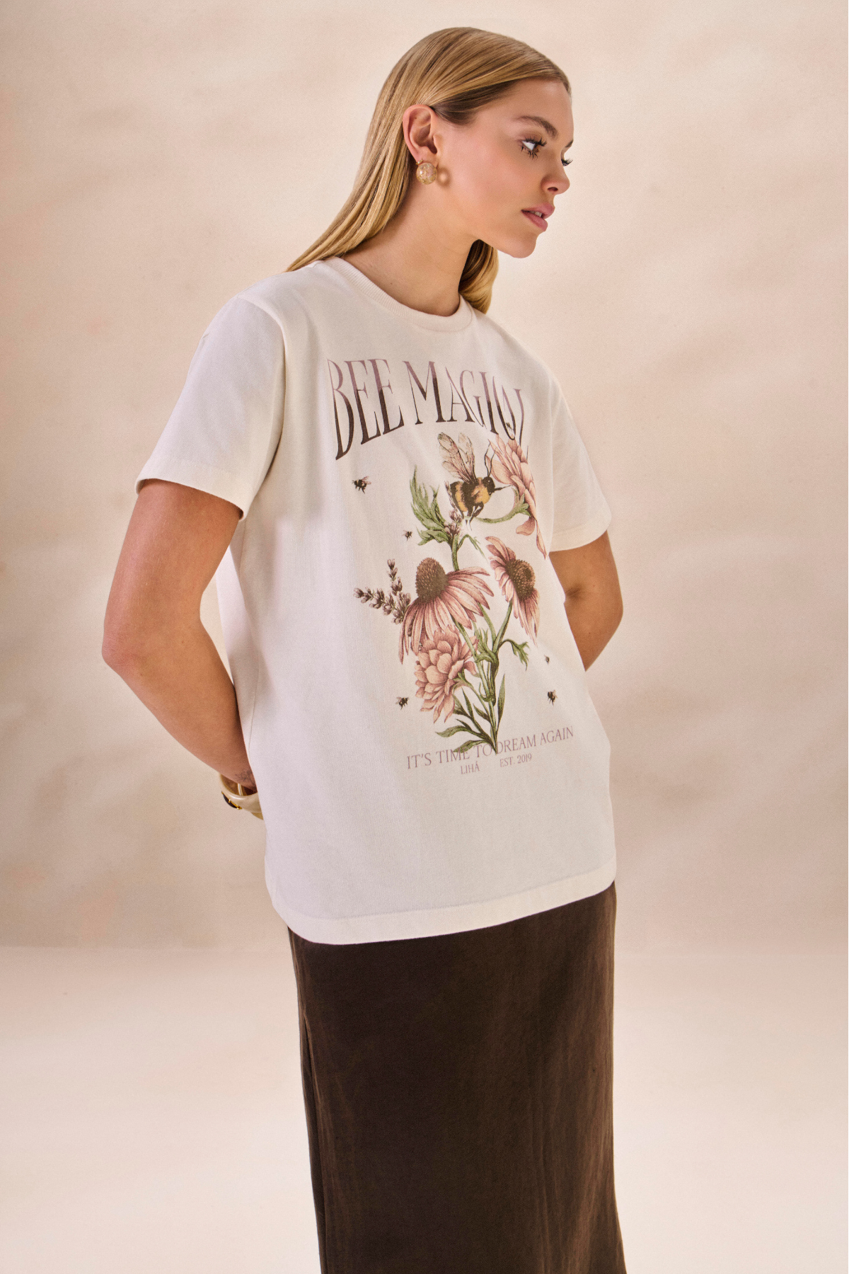 Camiseta Bee Magical Off White