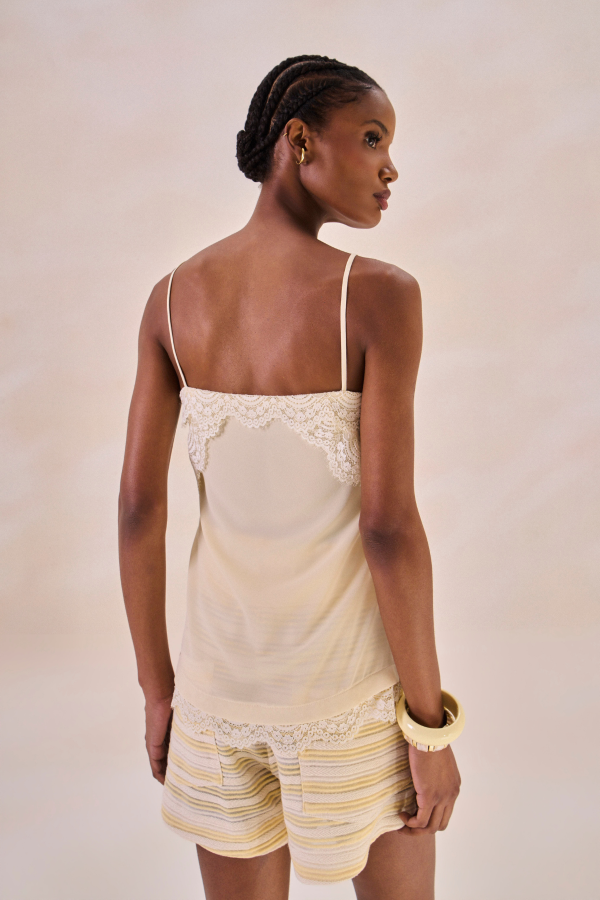 Regata Chiffon Solange Amarelo Pó
