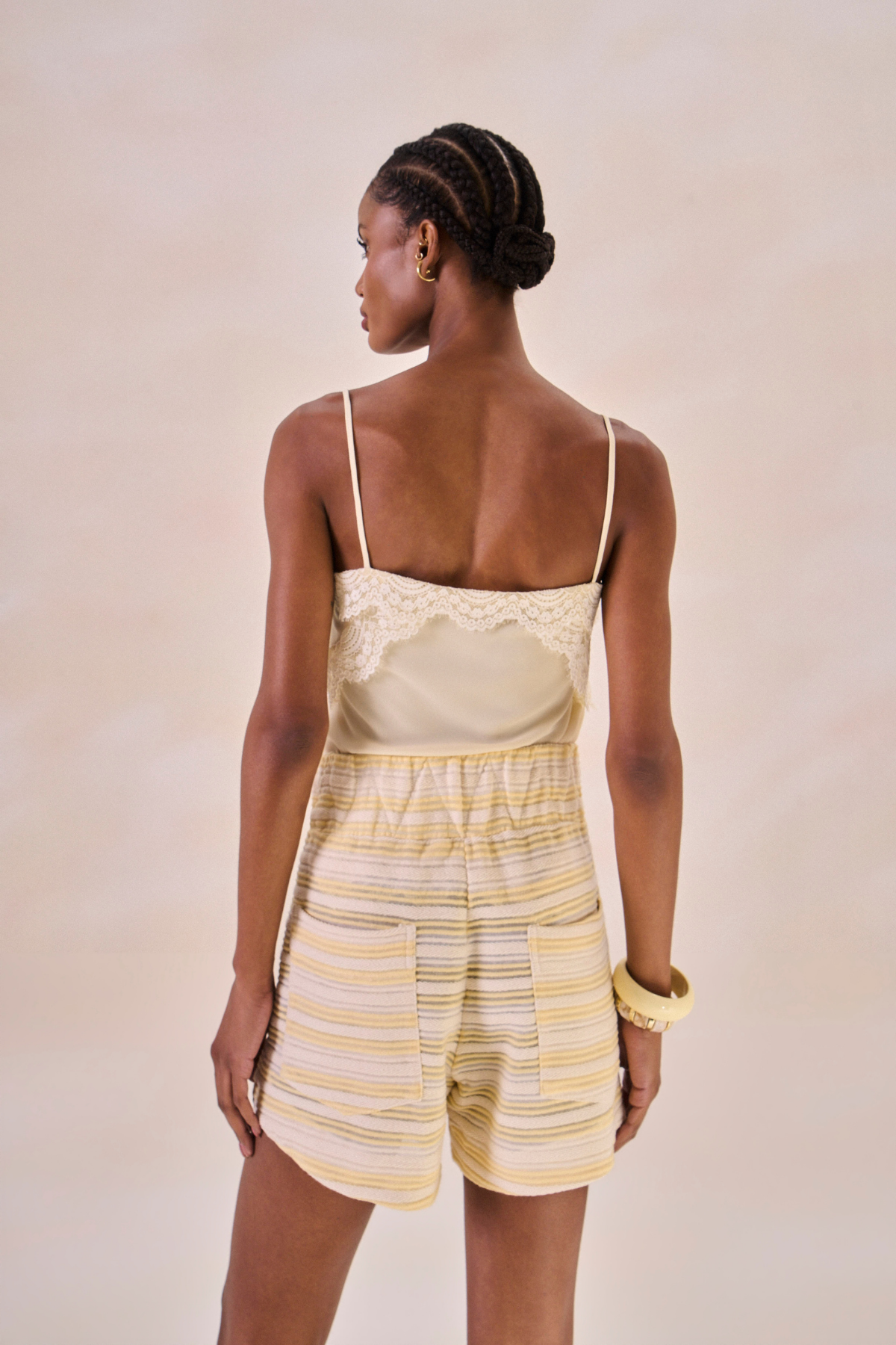 Regata Chiffon Solange Amarelo Pó
