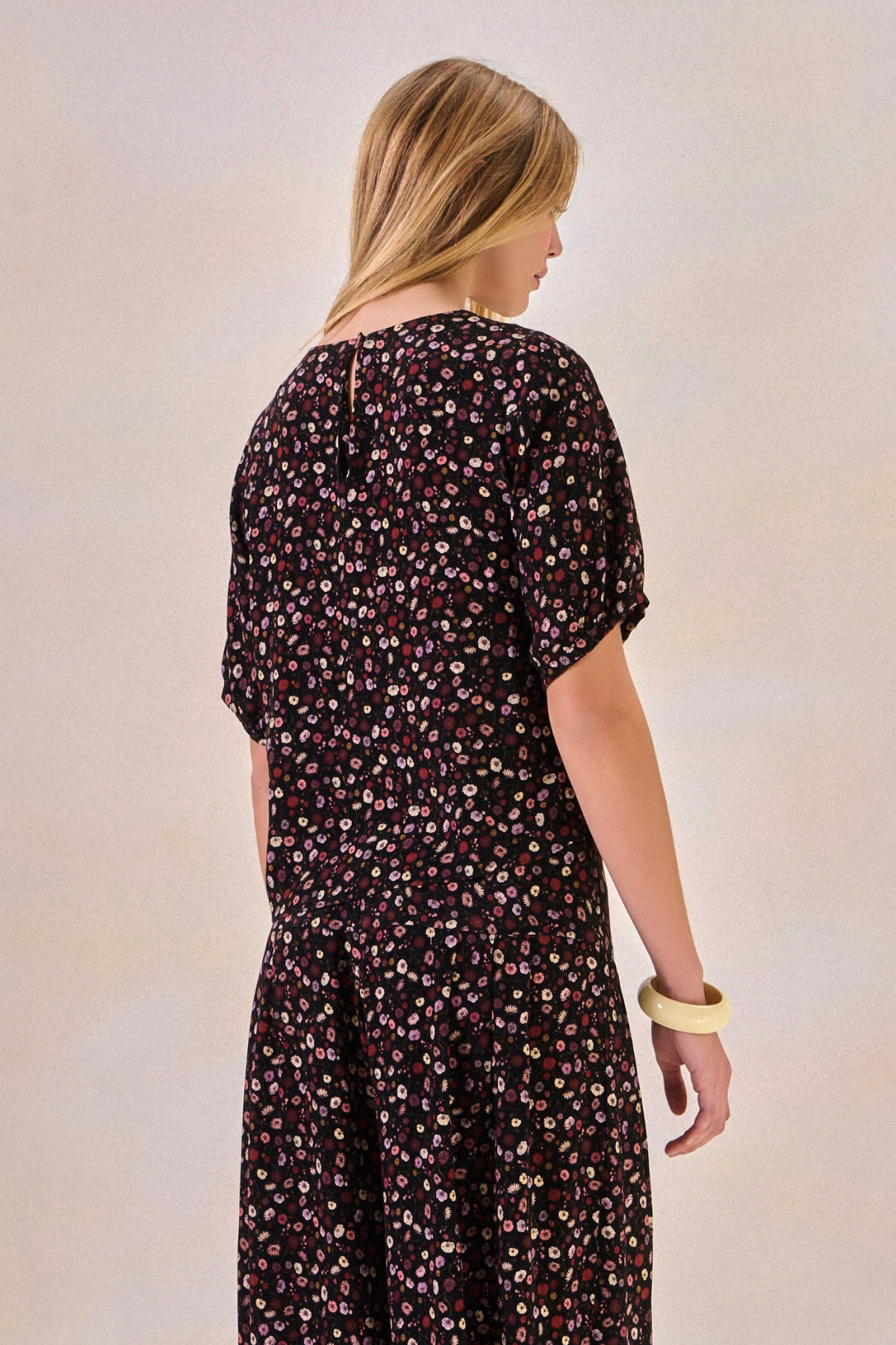 Blusa Viscose Fleur Estampa Flor Preto