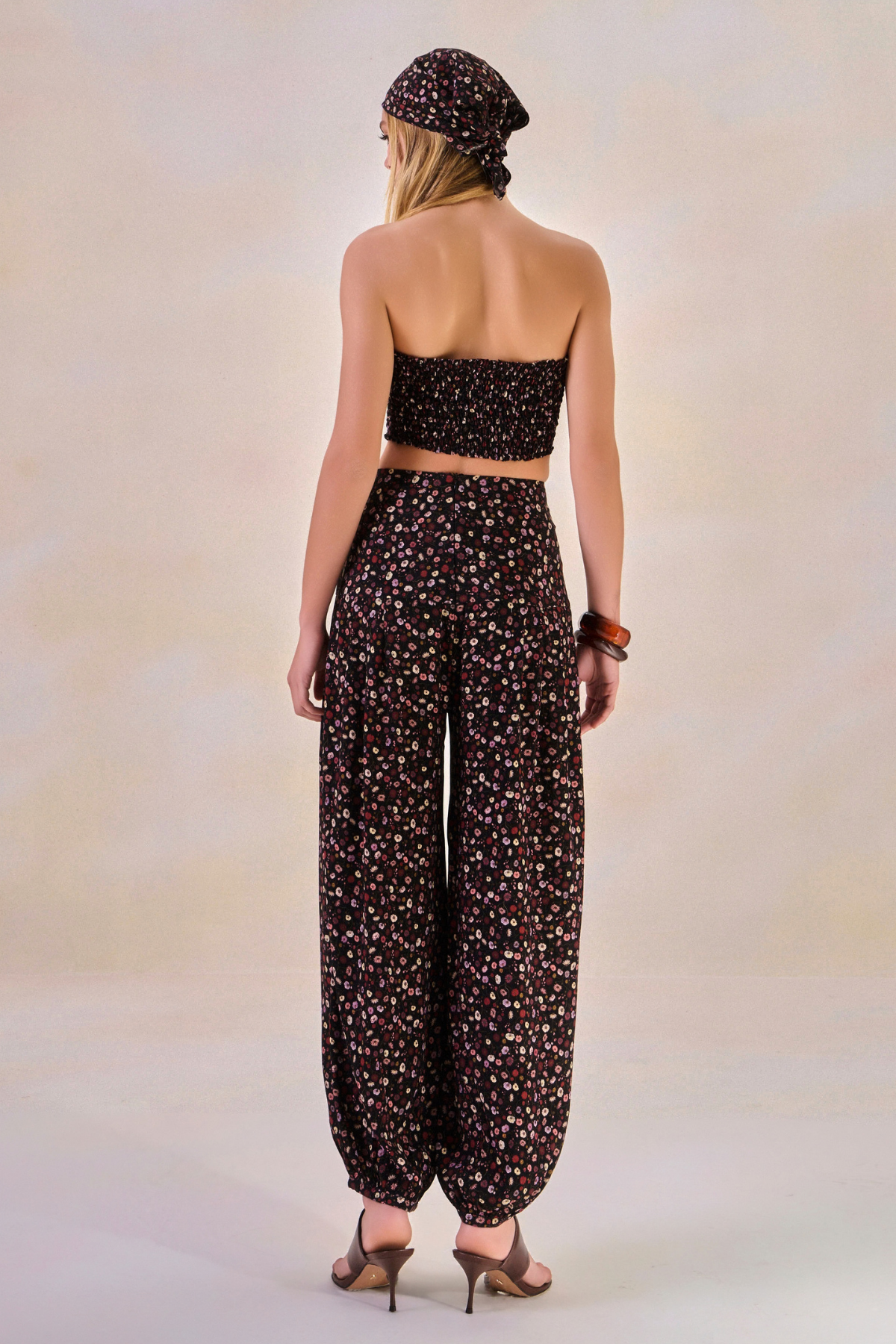Calça Viscose Fleur Estampa Flor Preto