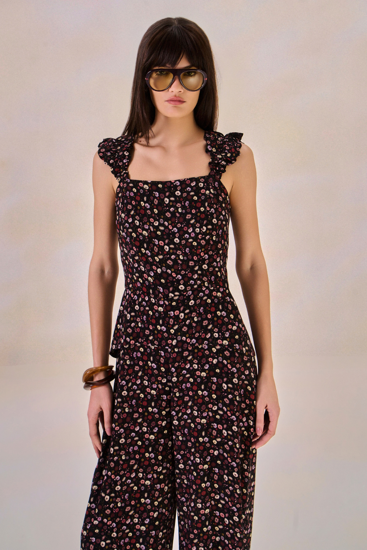 Macacão Alça Viscose Fleur Estampa Flor Preto