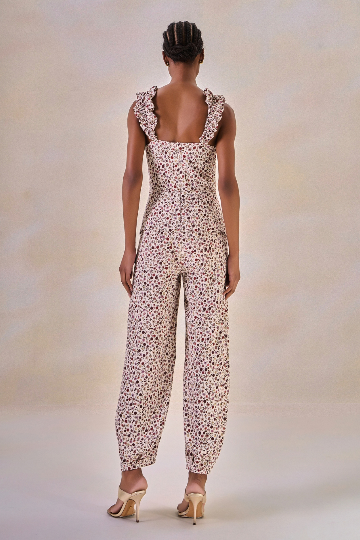 Macacão Alça Viscose Fleur Estampa Flor Off White