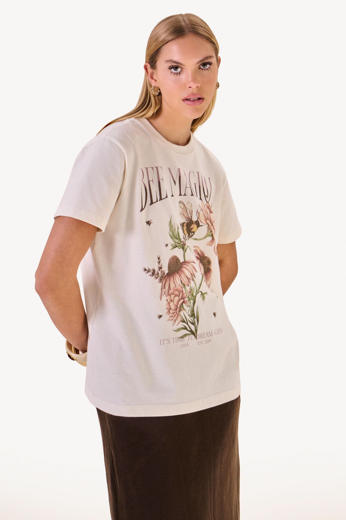 Camiseta Bee Magical Off White