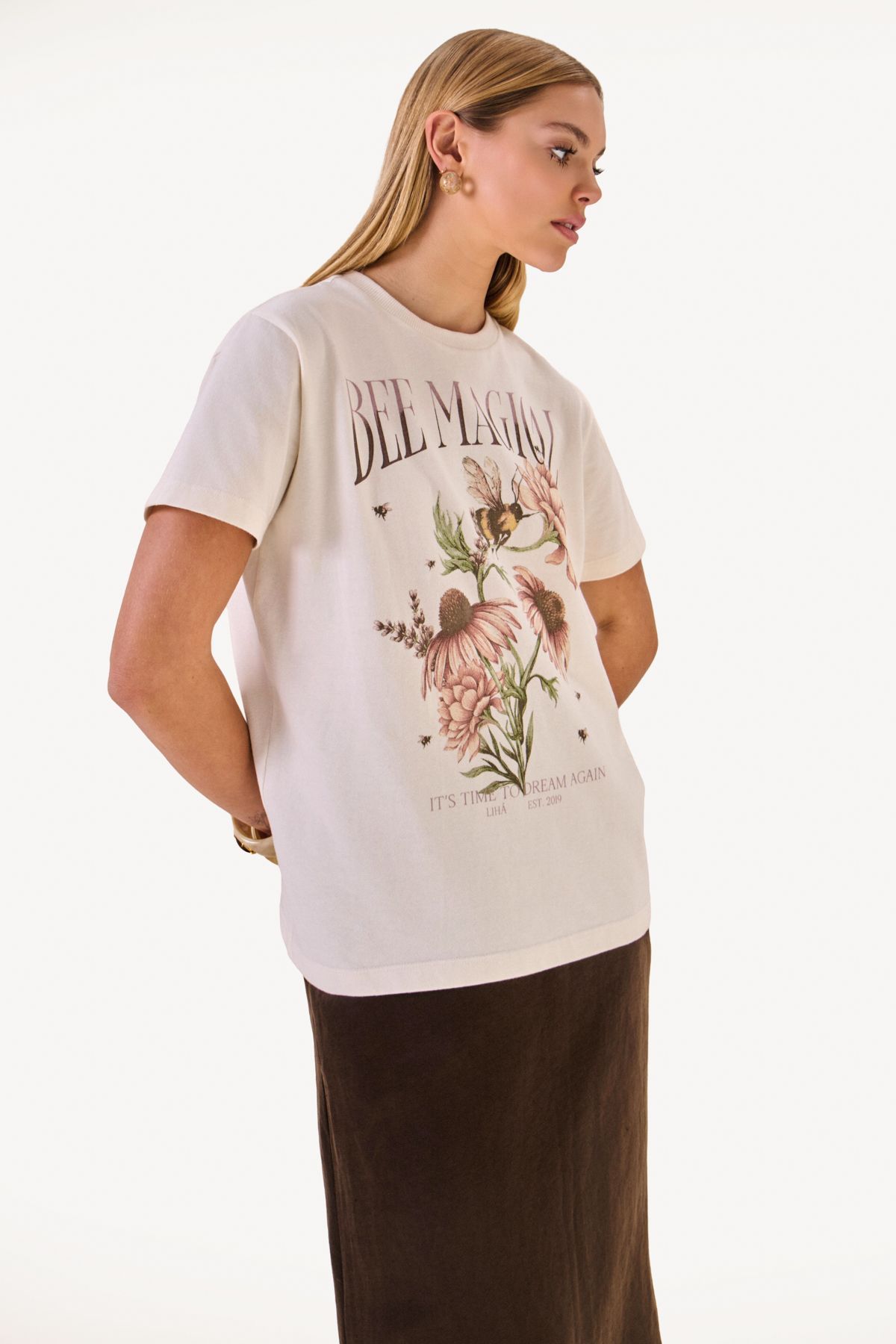 Camiseta Bee Magical Off White