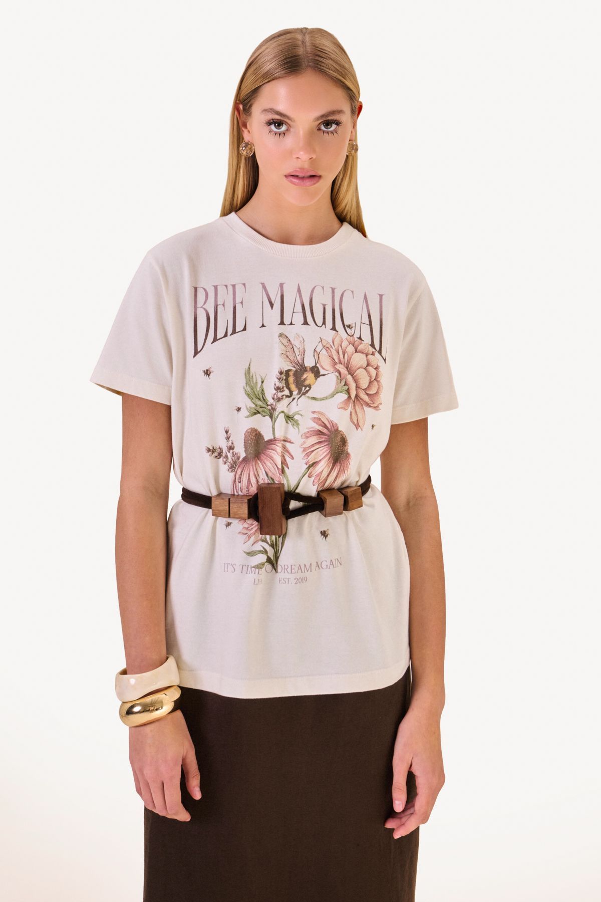 Camiseta Bee Magical Off White