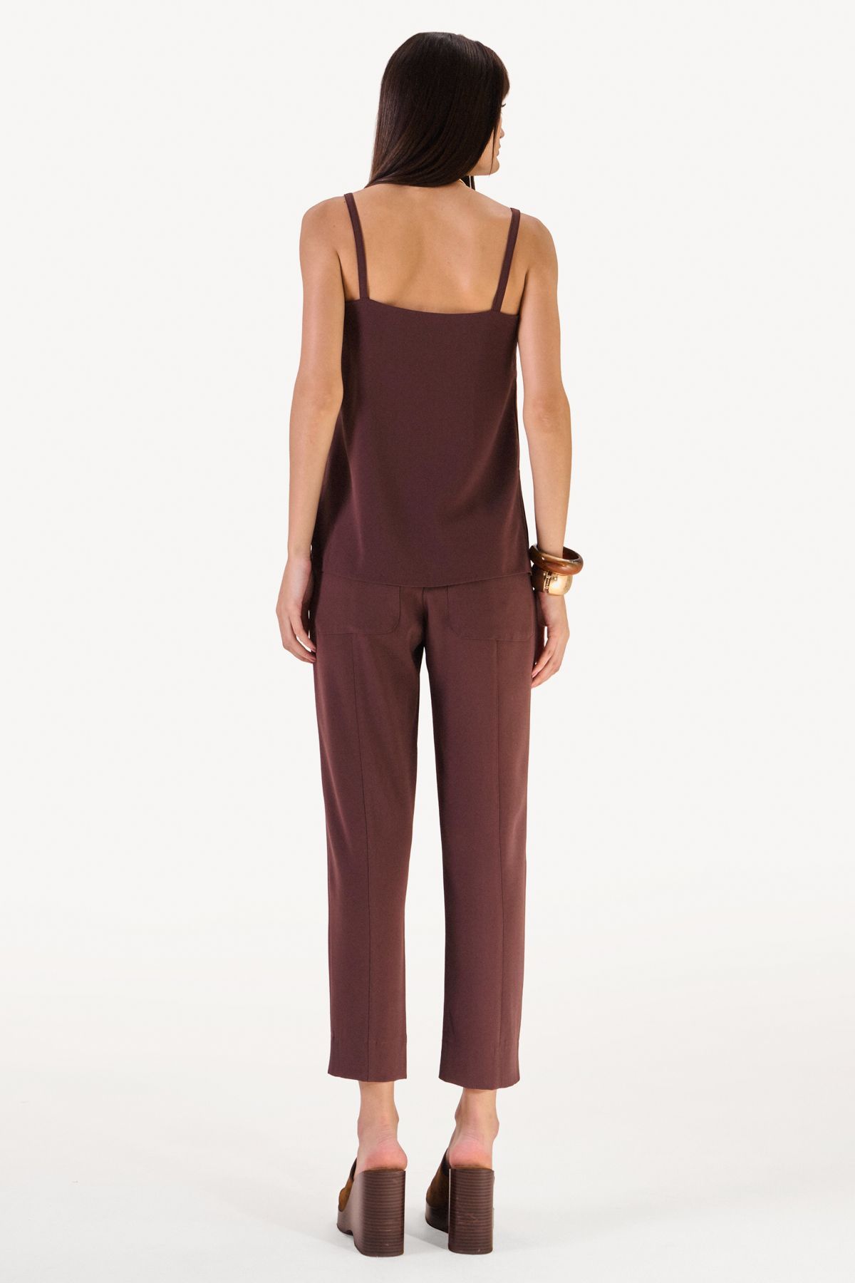 Calça Pregas Crepe Helene Marrom