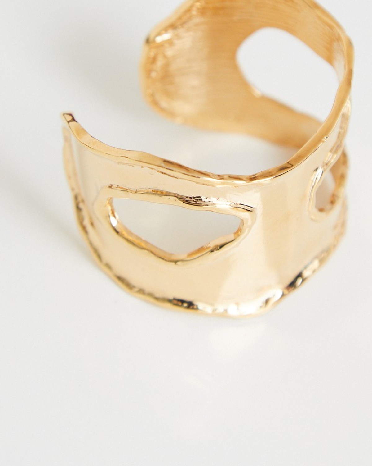 Bracelete Chapa Vazado Dourado