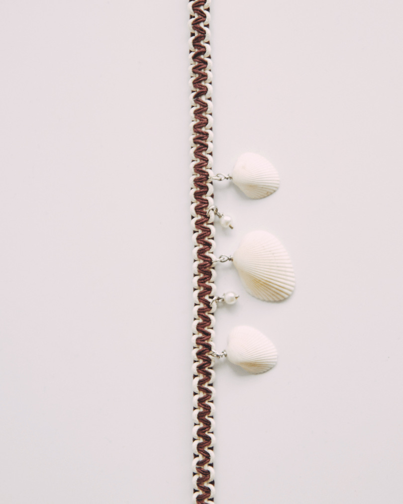 Choker Conchas Natural Macramê Bicolor