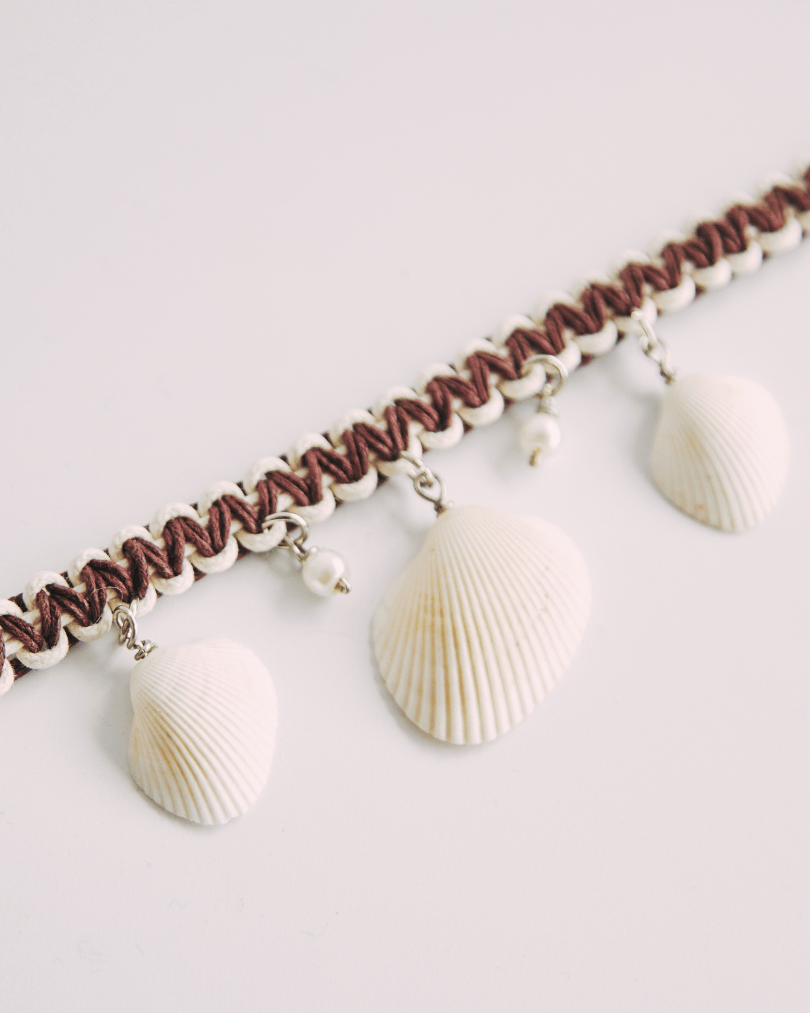 Choker Conchas Natural Macramê Bicolor