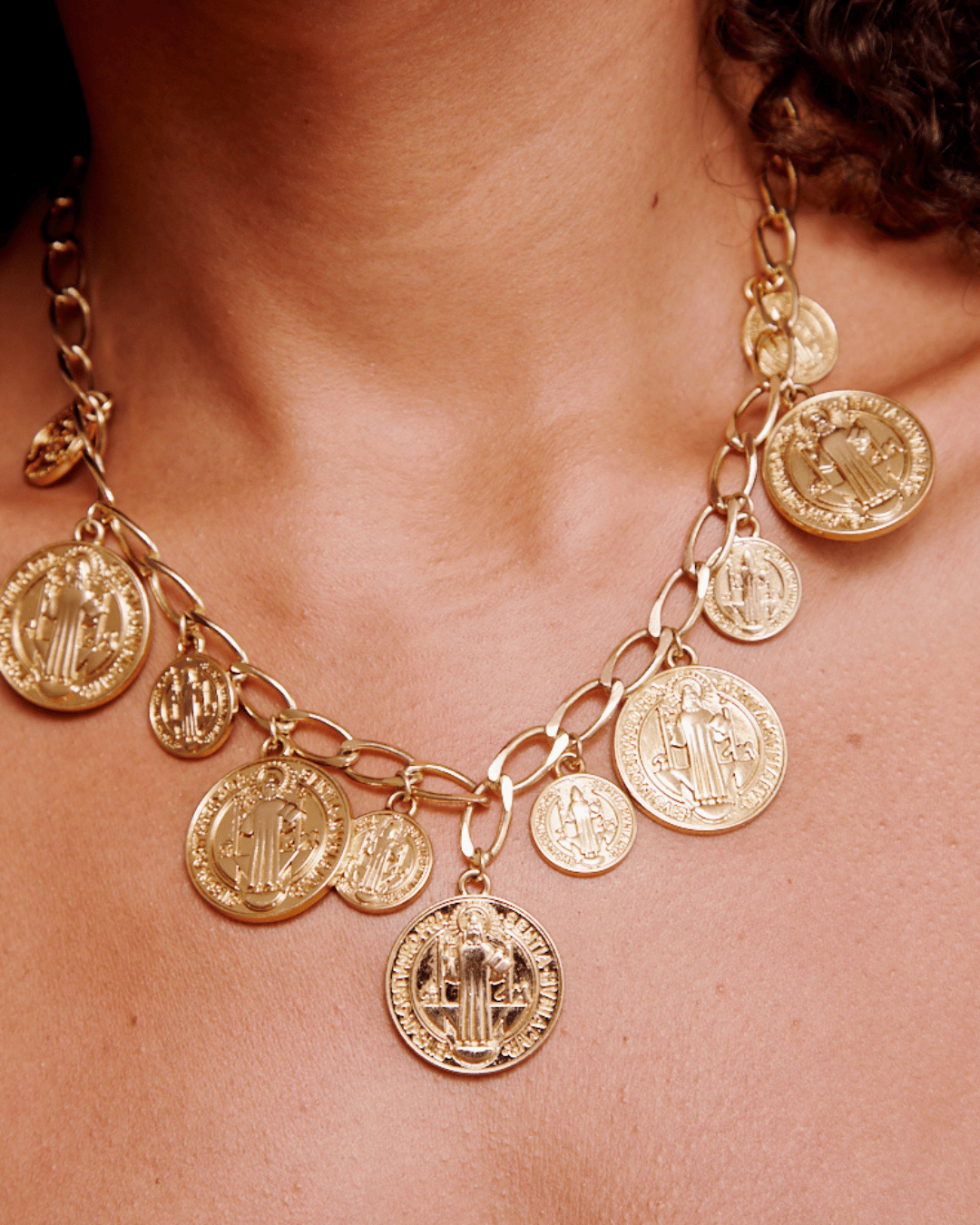 Colar Medalhas São Bento Dourado