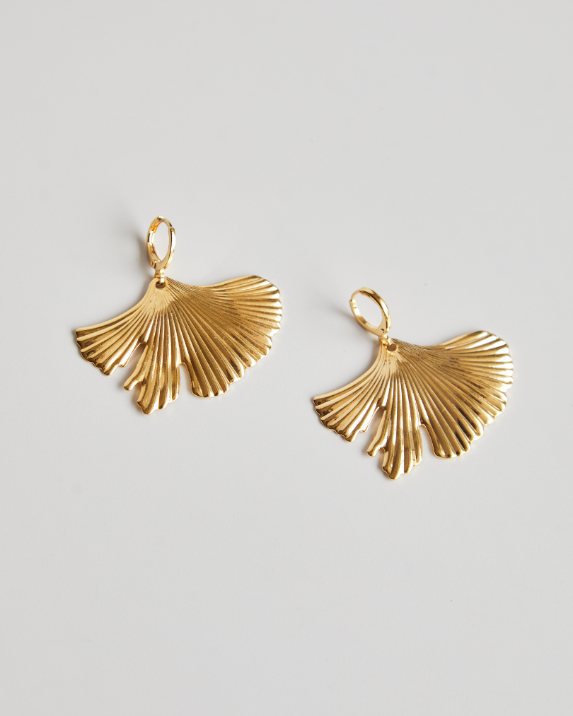 Brinco Leque Folhagem Dourado