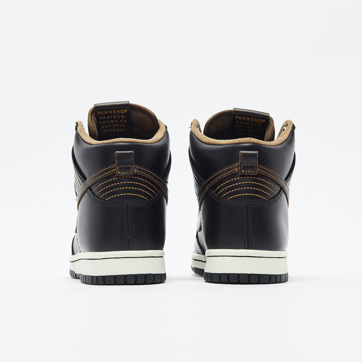 Nike sky cheap dunk hi black